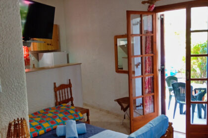 Interior 06
